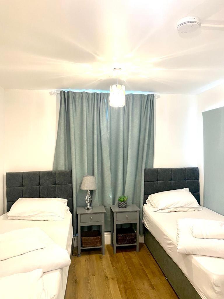 Central Suite, 3 Single Beds Bristol Cameră foto