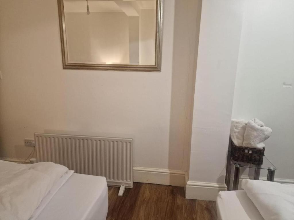 Central Suite, 3 Single Beds Bristol Exterior foto
